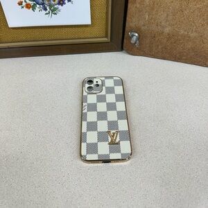 Checkered Phone Case with Gold Accent Louis Vuitton Reproduction IPhone 12